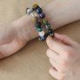 Бусины из натуральных камней на руке Бусины из натуральных камней на руке