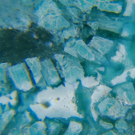 хризоколла в кварце